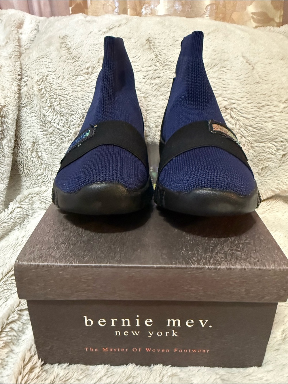 bernie mev. Navy Knit Elastic-Strap Slip-Ons